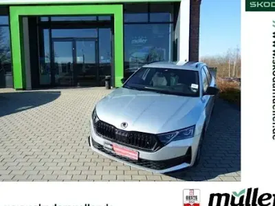 Używany Skoda Octavia SportLine 204 KM (150 kW) 2025 Srebrny Kombi