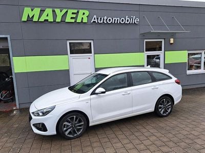 Gebraucht Hyundai i30 Trend 120 PS (88 kW) 2023 Weiß Kombi