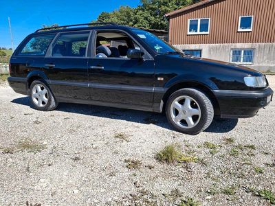 Second-hand VW Passat 118 CP (86 kW) 1996 Negru Break
