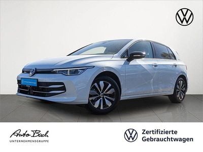 Gebraucht VW Golf VIII Goal 150 PS (110 kW) 2025 Oryxweiß perlmutteffekt Limousine