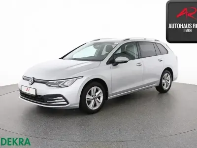 Gebraucht VW Golf VIII 150 PS (110 kW) 2023 Reflexsilber Kombi