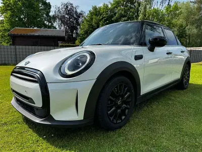 Gebraucht Mini Cooper Classic 136 PS (100 kW) 2023 Weiß Kleinwagen