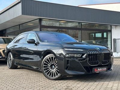 Gebraucht BMW 740 Sport Line 299 PS (219 kW) 2025 Schwarz Limousine