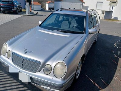 Mercedes E240