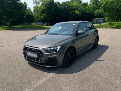 Gebraucht Audi A1 Sportback S-Line 116 PS (85 kW) 2025 Grau Kleinwagen