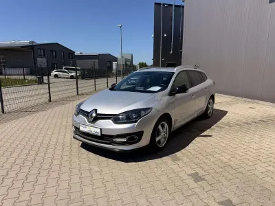 Gebraucht Renault Mégane GrandTour LIMITED 132 PS (97 kW) 2015 Platingrau Kombi