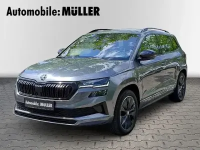 Gebraucht Skoda Karoq SportLine 190 PS (139 kW) 2023 Graphitegrau metallic SUV