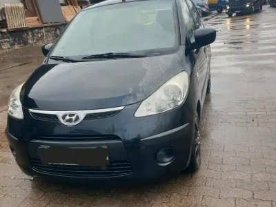 Gebraucht Hyundai i10 67 PS (49 kW) 2009 Schwarz Kleinwagen
