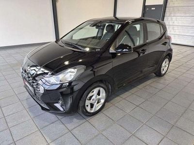Gebraucht Hyundai i10 Trend 67 PS (49 kW) 2022 Schwarz Kleinwagen