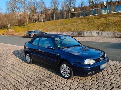 Gebraucht VW Golf Cabriolet 115 PS (84 kW) 2001 Blau Cabrio
