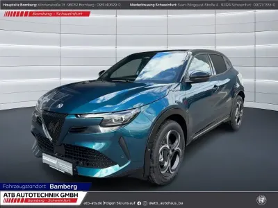 Neu Alfa Romeo Junior Edizione Speciale 145 PS (106 kW) 2026 Blau SUV
