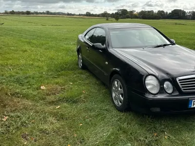 Gebraucht Mercedes CLK200 136 PS (100 kW) 1997 Schwarz Coupé