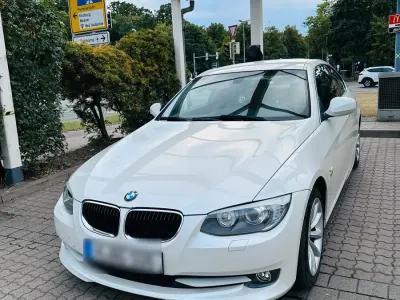 Gebraucht BMW 320 184 PS (135 kW) 2011 Weiß Coupé