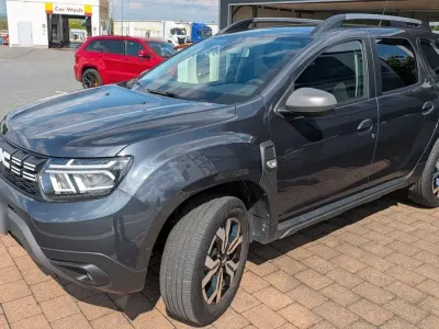 Gebraucht Dacia Duster 101 PS (74 kW) 2023 Grau SUV