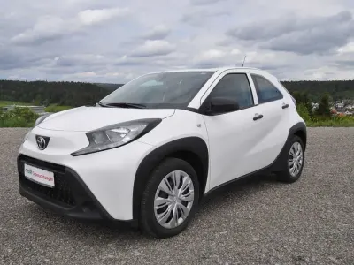 Gebraucht Toyota Aygo X 72 PS (52 kW) 2023 Weiß SUV