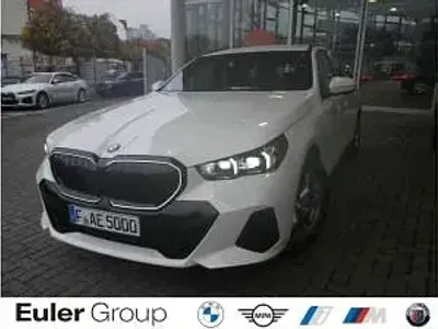 Gebraucht BMW 520 197 PS (144 kW) 2025 Weiß (alpinweiss iii) Kombi