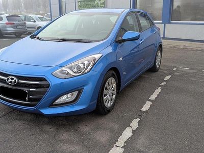 Blau Gebraucht 2015 Hyundai i30 Style Kombi | 7.800 € (Fairer Preis)