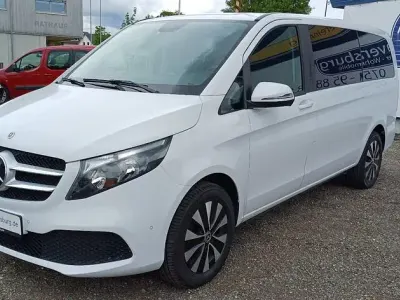 Gebraucht Mercedes V220 163 PS (119 kW) 2022 Weiß Van / Kleinbus