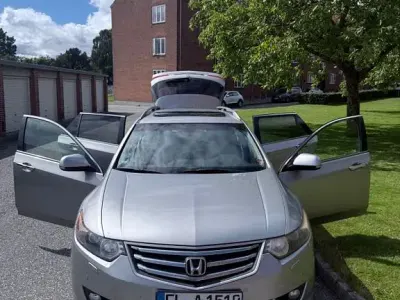 Gebraucht Honda Accord Executive 150 PS (110 kW) 2009 Silber Kombi