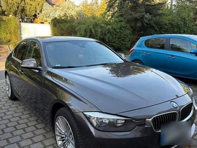 Usata BMW 328 245 CV (180 kW) 2013 Marrone Berlina