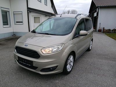 Usata Ford Tourneo Courier 100 CV (73 kW) 2014 Grigio Monovolume
