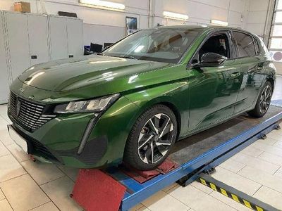 Grün Gebraucht 2022 Peugeot 308 Allure Limousine | 17.990 € (Etwas zu teuer)