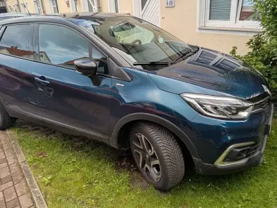 Gebraucht Renault Captur Bose Edition 118 PS (86 kW) 2018 Blau SUV