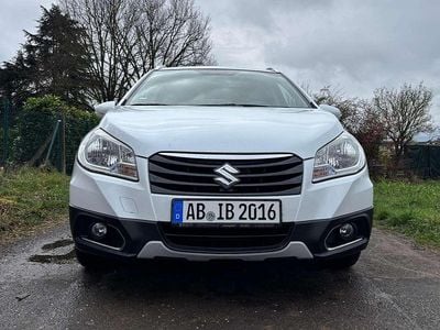 Usado Suzuki SX4 Club 120 HP (88 kW) 2016 Branco Sedan