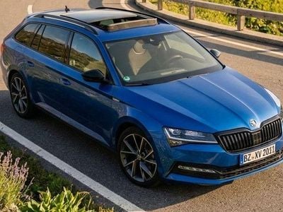 Gebraucht Skoda Superb SportLine 200 PS (147 kW) 2023 Blau Kombi