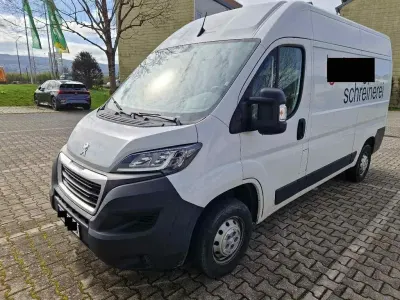 Używany Peugeot Boxer S 120 KM (88 kW) 2021 Biały Van
