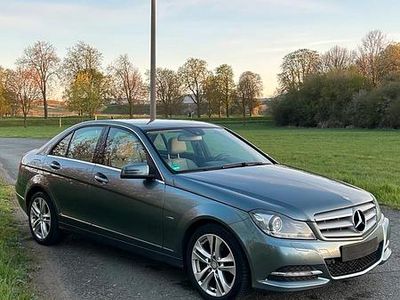 Second-hand Mercedes C250 Avantgarde 204 CP (150 kW) 2011 Albastru Berlinǎ