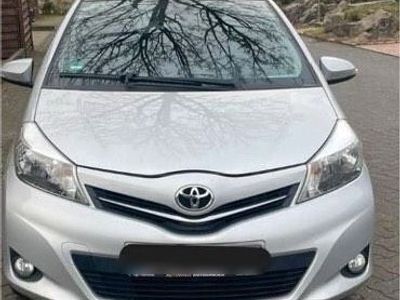 gebraucht Toyota Yaris Erstzulassung 2013, 96000 km