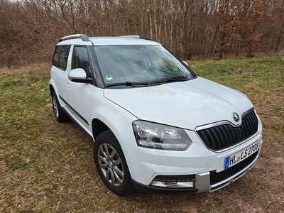 Second-hand Skoda Yeti Ambition 110 CP (80 kW) 2015 Alb SUV