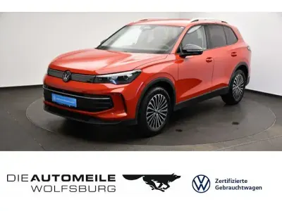 Gebraucht VW Tiguan Goal 131 PS (96 kW) 2025 Persimmon red metallic SUV