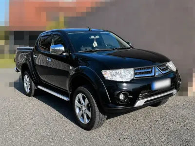 Gebraucht Mitsubishi L200 178 PS (130 kW) 2015 Schwarz Pickup