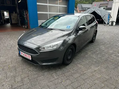 Gebraucht Ford Focus Trend 95 PS (69 kW) 2018 Grau Kombi