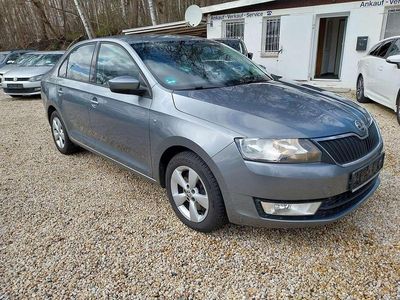 Gebraucht Skoda Rapid Ambition 105 PS (77 kW) 2013 Grau Kleinwagen