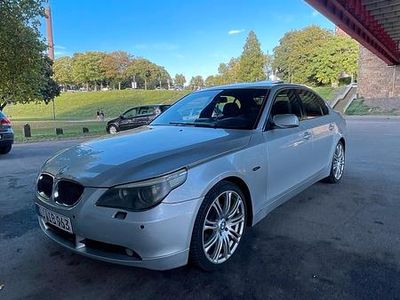 BMW 525
