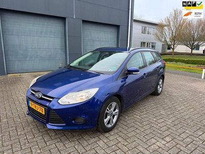 Usata Ford Focus 101 CV (74 kW) 2014 Blu Station wagon