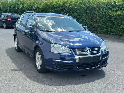 Usata VW Golf VI Comfortline 105 CV (77 kW) 2008 Blu Utilitaria