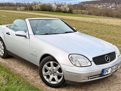 Gebraucht Mercedes SLK230 193 PS (141 kW) 2000 Silber Cabrio