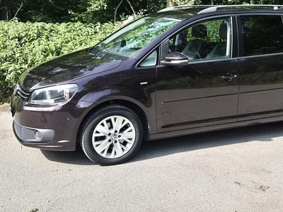 Violet Gebraucht 2013 VW Touran Comfortline Van / Kleinbus | 6.500 € (Guter Preis)