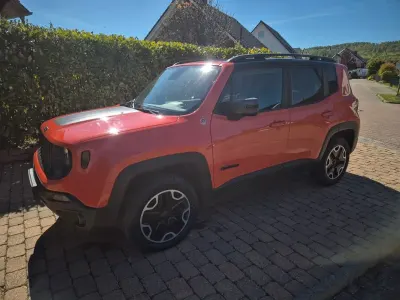 Gebraucht Jeep Renegade Trailhawk 170 PS (125 kW) 2015 Orange SUV