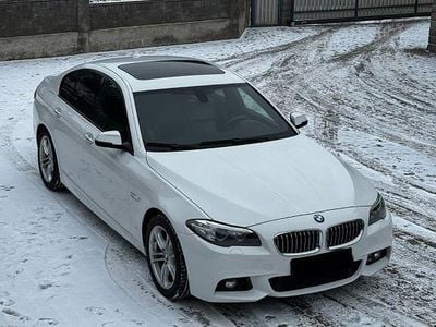 Gebraucht BMW 528 Sport Line 245 PS (180 kW) 2015 Weiß Limousine