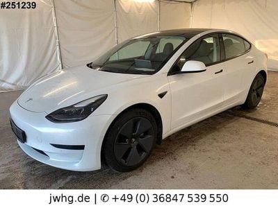 Gebraucht Tesla Model 3 Standard Range 239 kW (325 PS) 2021 Weiß Limousine