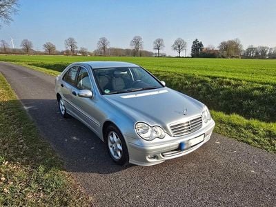 Gebraucht Mercedes C220 150 PS (110 kW) 2006 Silber Limousine