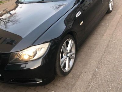 Gebraucht BMW 318 122 PS (89 kW) 2007 Schwarz Kombi