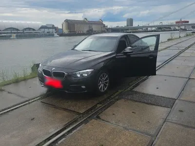 Gebraucht BMW 320 163 PS (119 kW) 2017 Schwarz Limousine