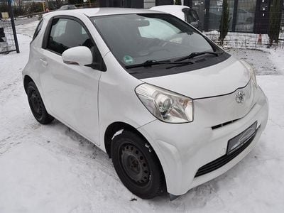 Weiß Gebraucht 2009 Toyota iQ Kleinwagen | 6.950 € (Fairer Preis)