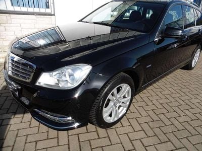 Gebraucht Mercedes C180 Elegance 156 PS (114 kW) 2011 Obsidianschwarz  metalliclack Kombi
